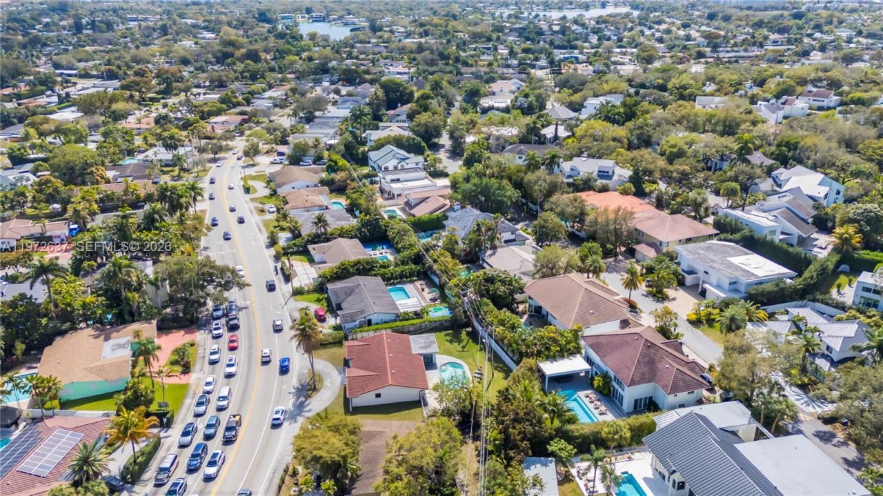 20220 Highland Lakes Blvd, Miami, FL 33179 Photo