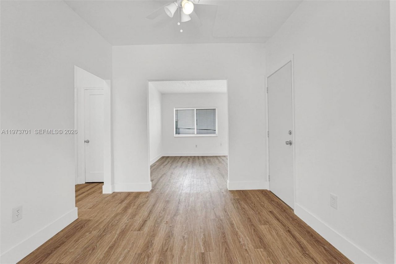 319 80th St , Unit 8, Miami Beach, FL 33141 Photo