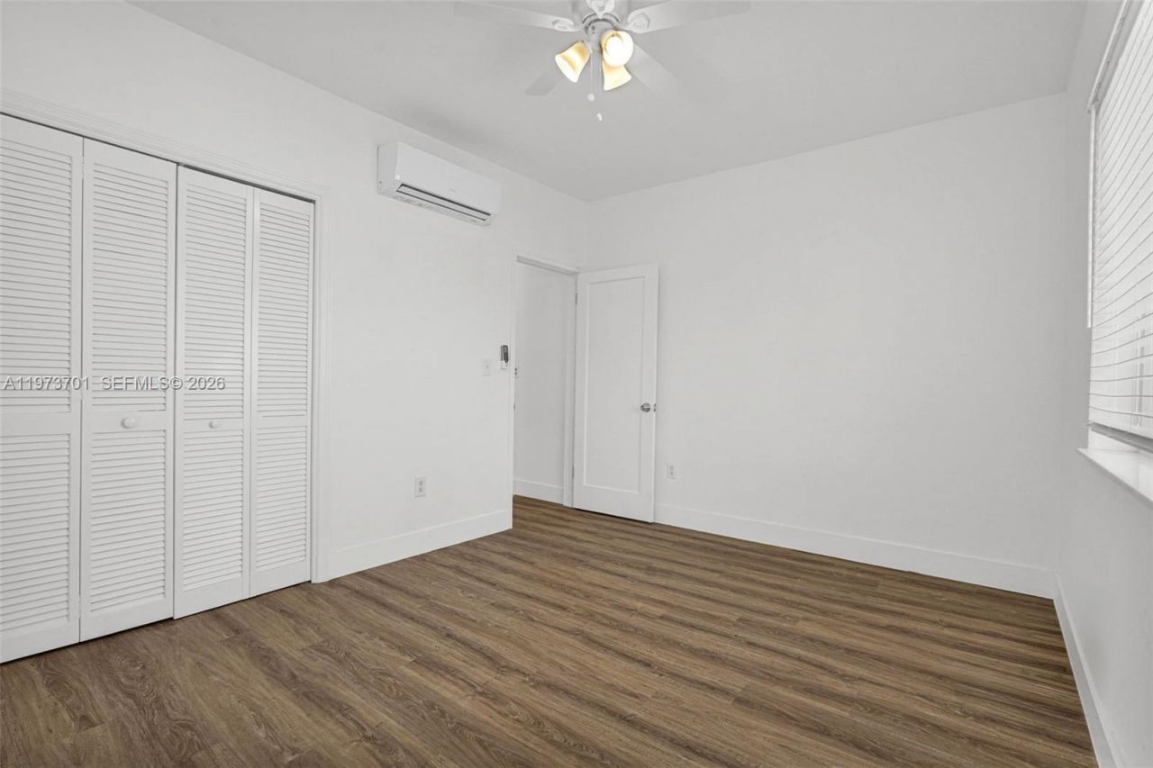 319 80th St , Unit 8, Miami Beach, FL 33141 Photo