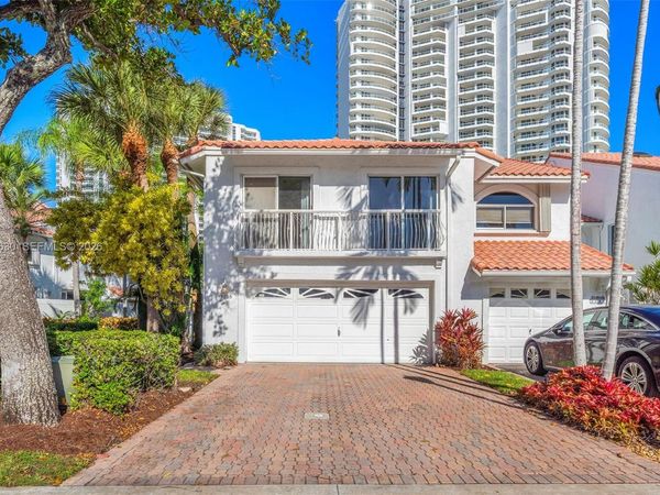 3785 NE 209th Ter, Aventura, FL 33180