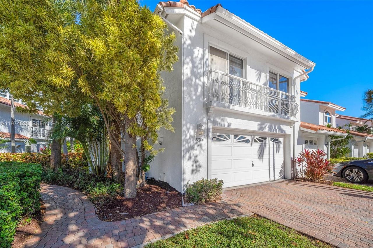 3785 NE 209th Ter, Aventura, FL 33180 Photo