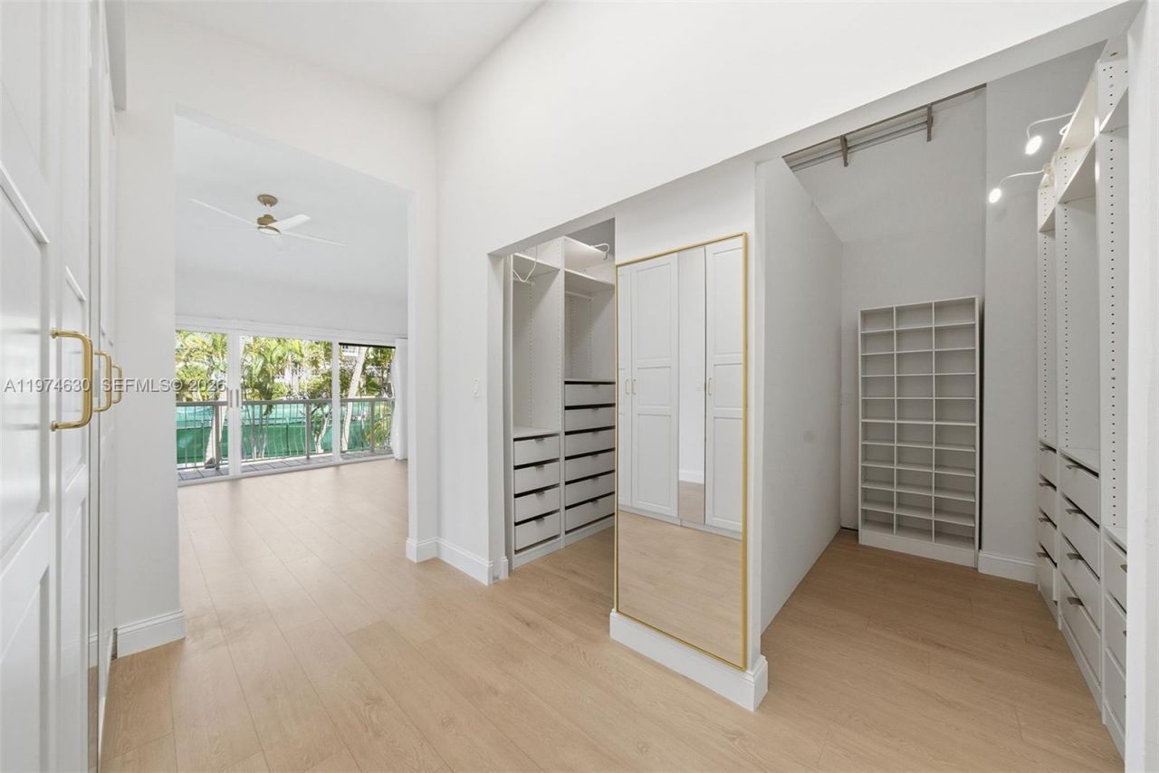 3785 NE 209th Ter, Aventura, FL 33180 Photo