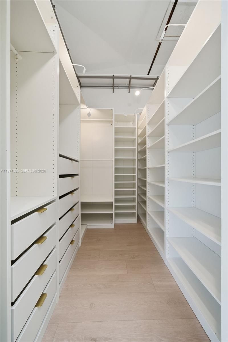 3785 NE 209th Ter, Aventura, FL 33180 Photo