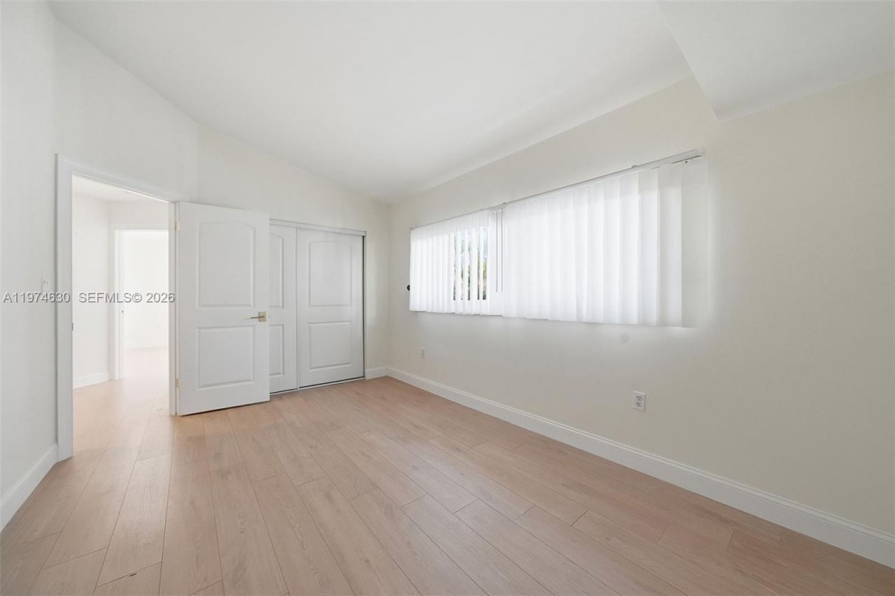 3785 NE 209th Ter, Aventura, FL 33180 Photo