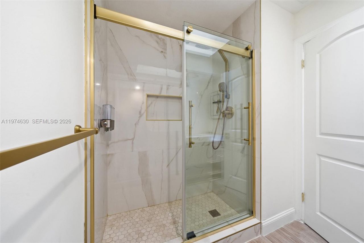 3785 NE 209th Ter, Aventura, FL 33180 Photo