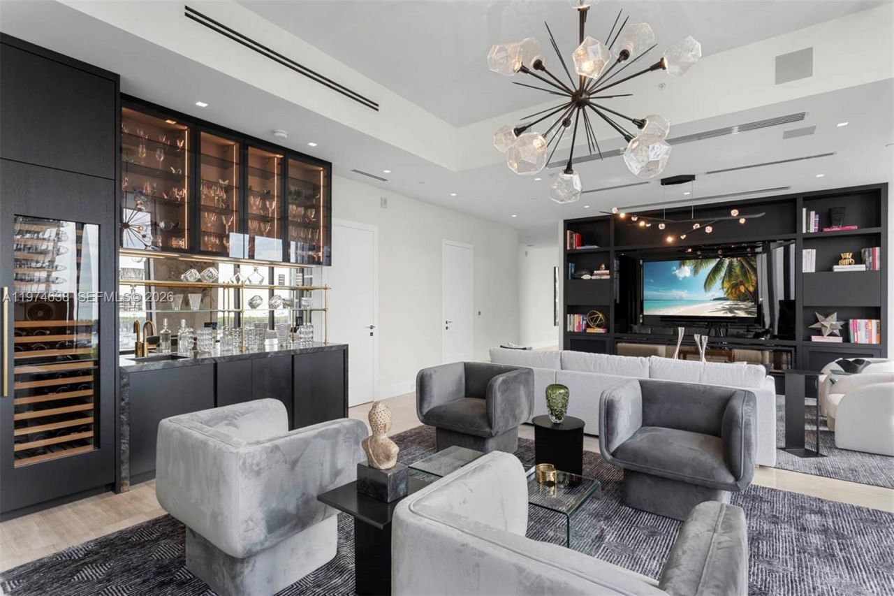 2821 S Bayshore Dr , Unit 8A, Coconut Grove, FL 33133 Photo