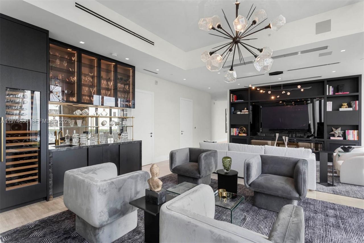 2821 S Bayshore Dr , Unit 8A, Coconut Grove, FL 33133 Photo