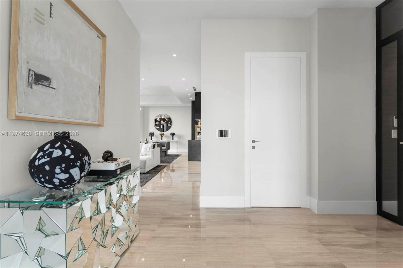 2821 S Bayshore Dr , Unit 8A, Coconut Grove, FL 33133 Photo