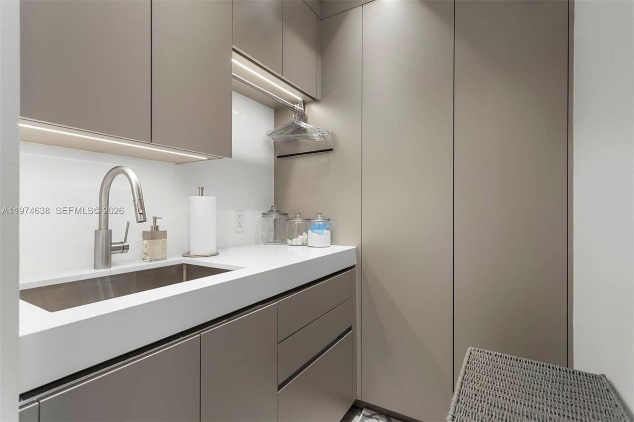 2821 S Bayshore Dr , Unit 8A, Coconut Grove, FL 33133 Photo