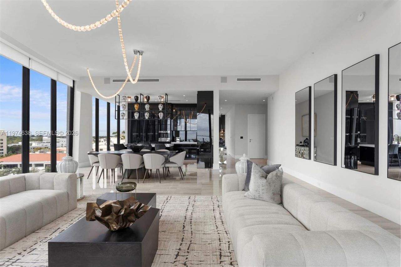 2821 S Bayshore Dr , Unit 8A, Coconut Grove, FL 33133 Photo