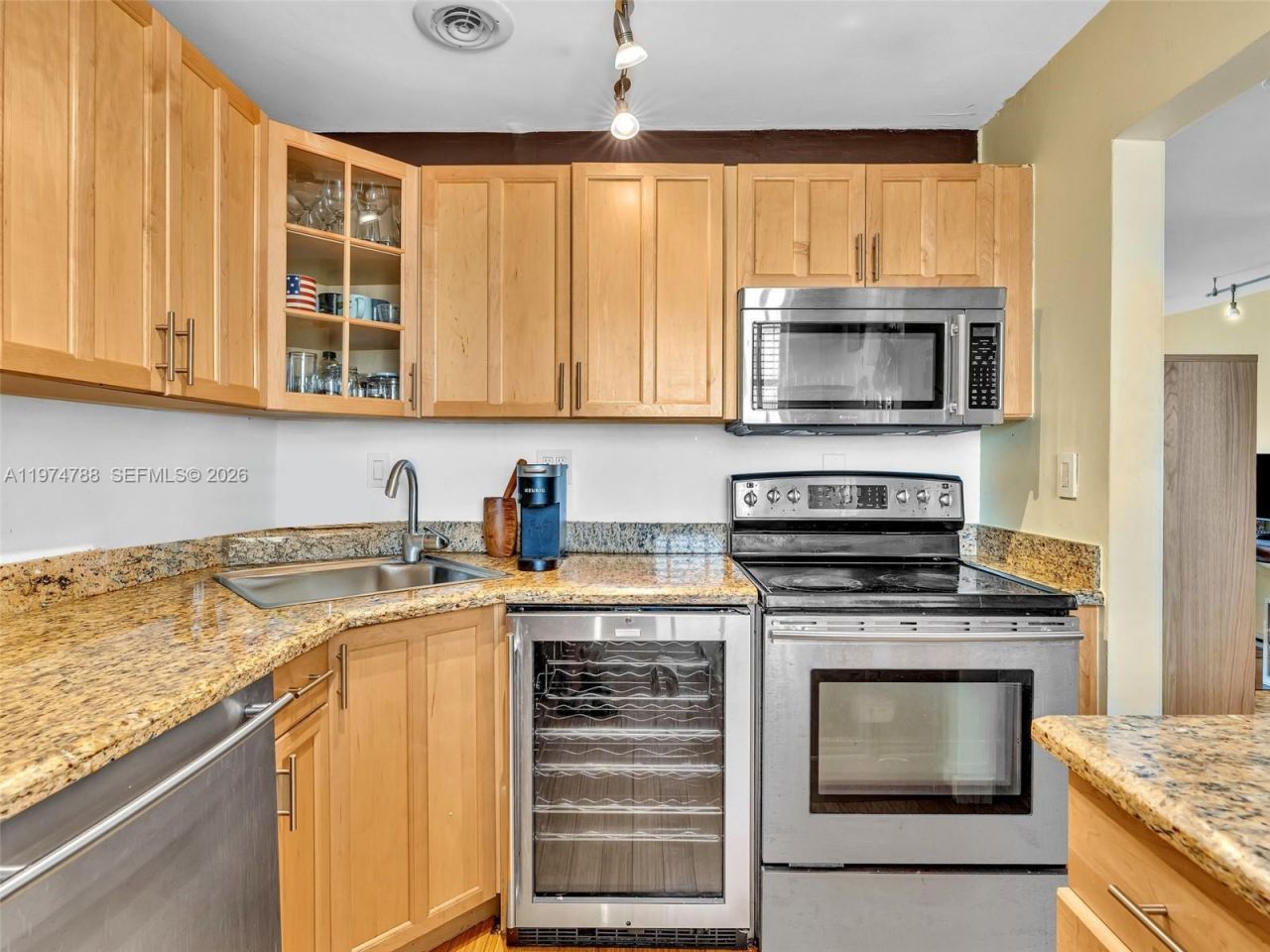 1236 Alton Rd, Unit 402, Miami Beach, FL 33139 Photo