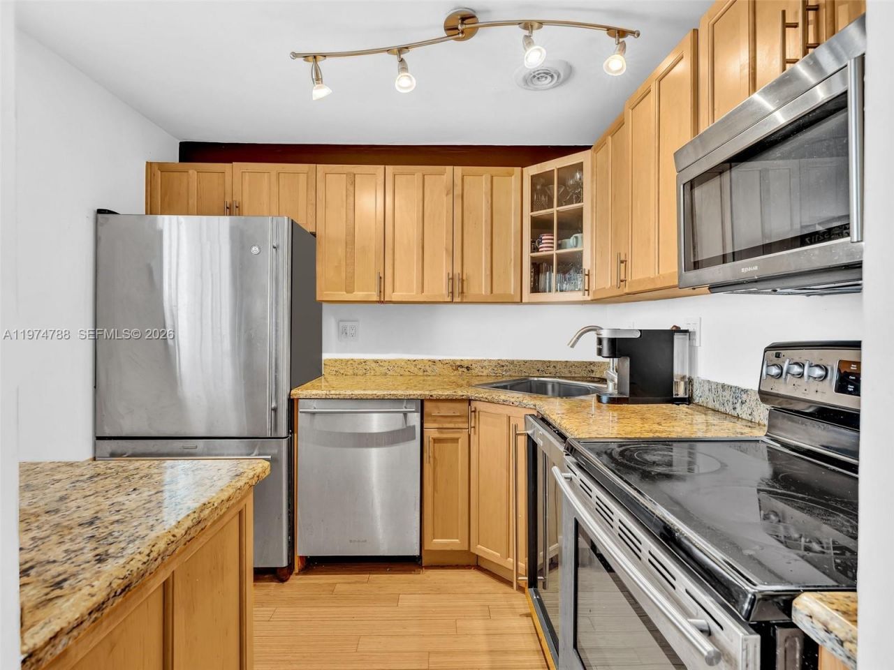 1236 Alton Rd, Unit 402, Miami Beach, FL 33139 Photo