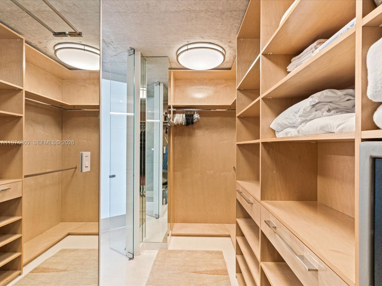 5 Island Ave, Unit 2C, Miami Beach, FL 33139 Photo