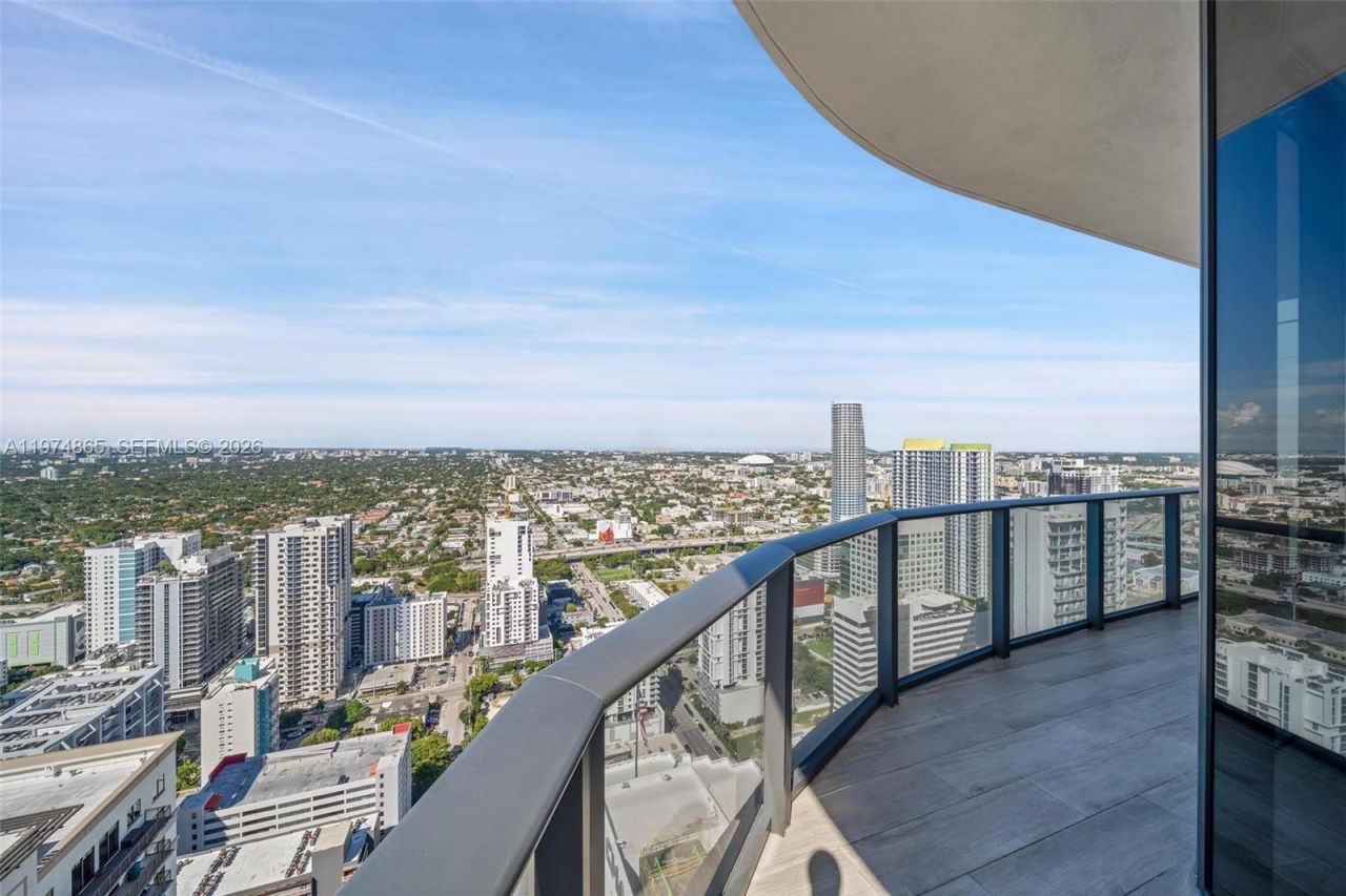 55 SW 9th St , Unit 4406, Miami, FL 33130 Photo