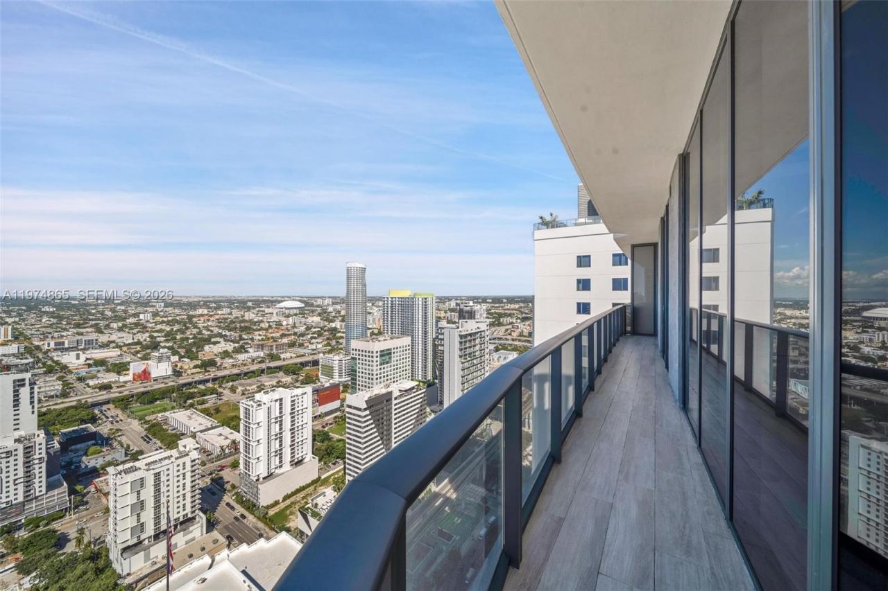 55 SW 9th St , Unit 4406, Miami, FL 33130 Photo