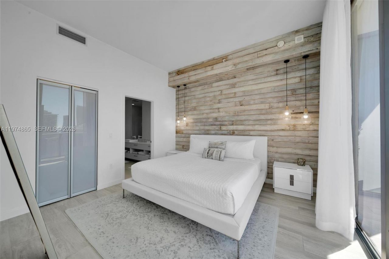 55 SW 9th St , Unit 4406, Miami, FL 33130 Photo