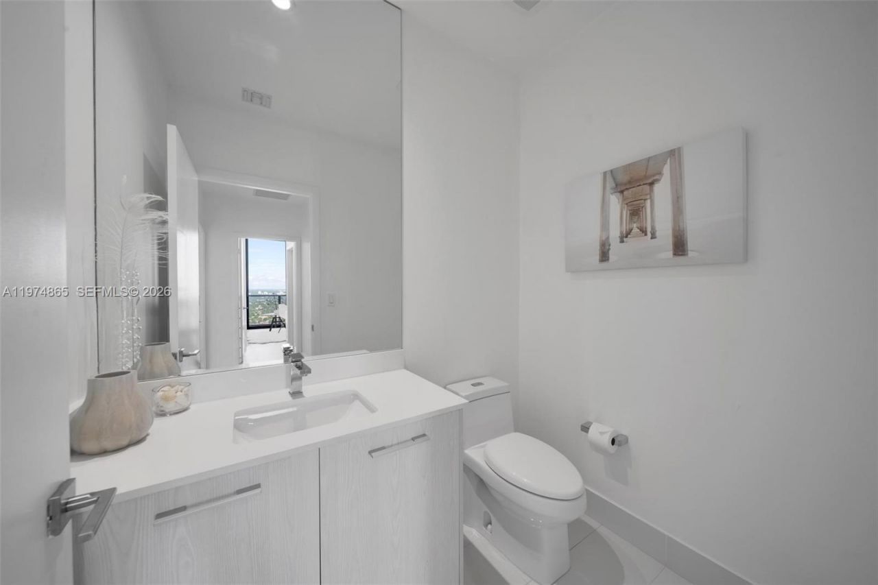 55 SW 9th St , Unit 4406, Miami, FL 33130 Photo