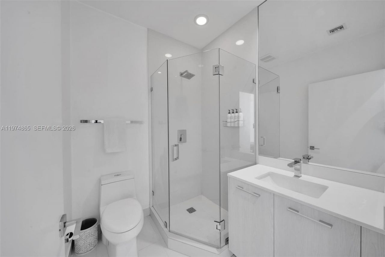 55 SW 9th St , Unit 4406, Miami, FL 33130 Photo