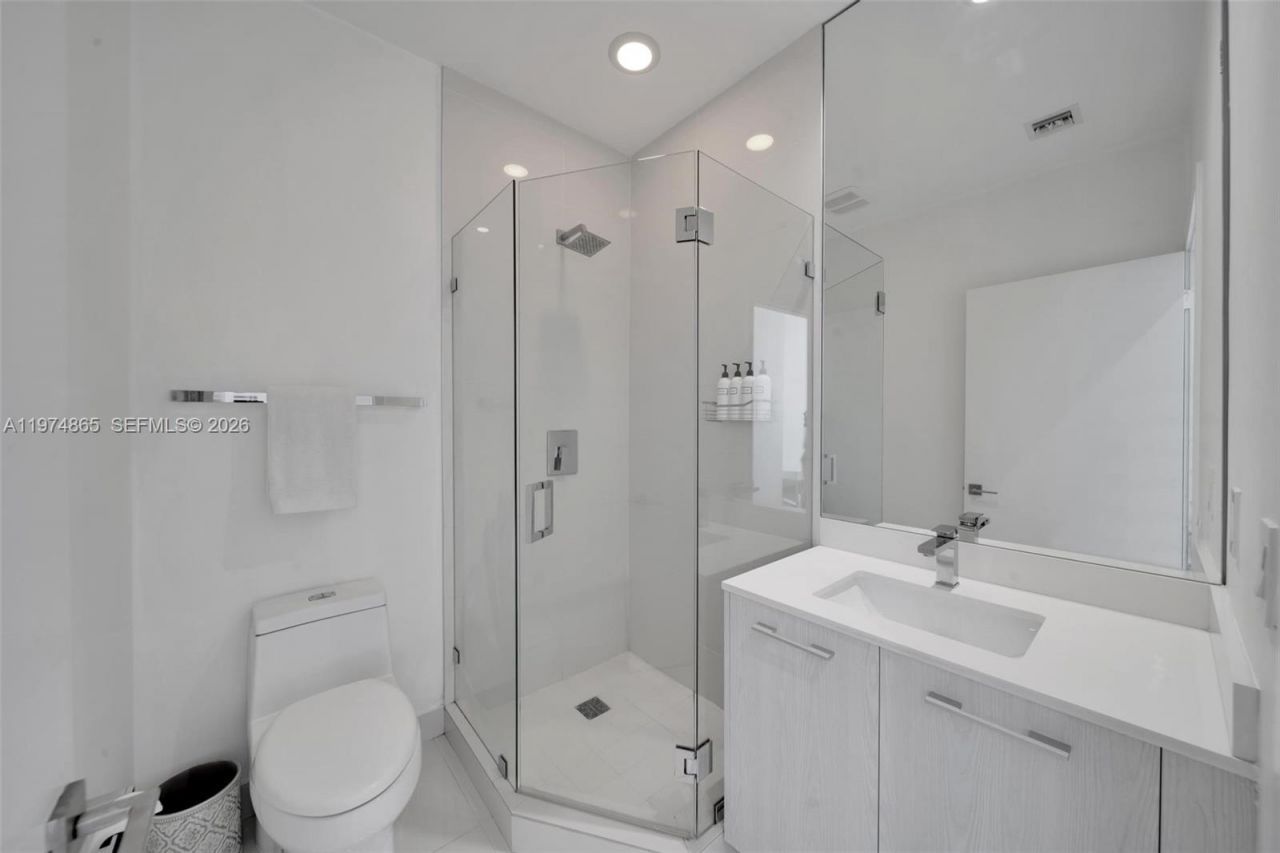55 SW 9th St , Unit 4406, Miami, FL 33130 Photo