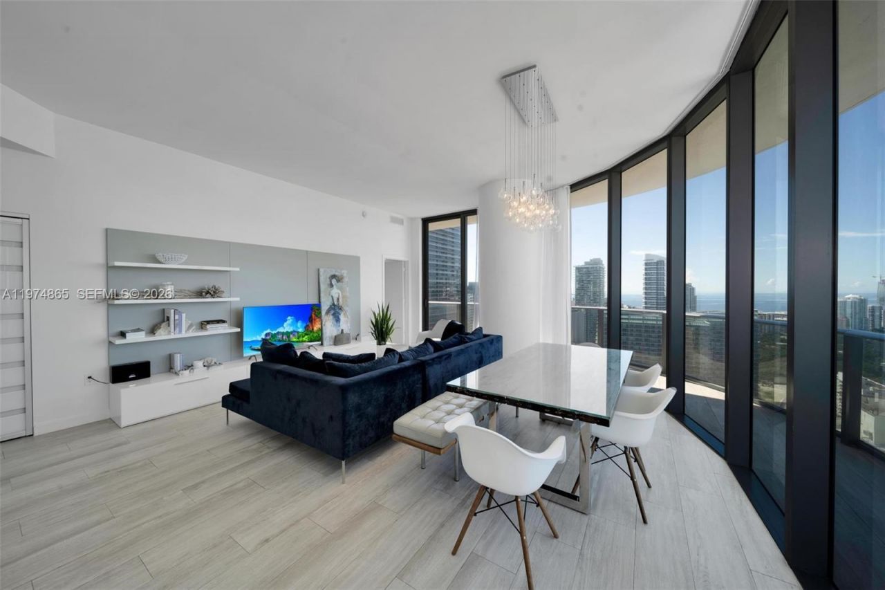 55 SW 9th St , Unit 4406, Miami, FL 33130 Photo