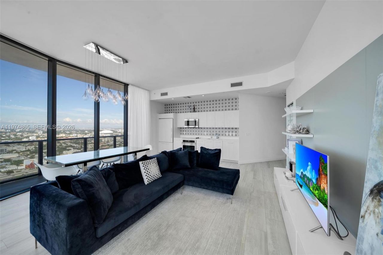 55 SW 9th St , Unit 4406, Miami, FL 33130 Photo