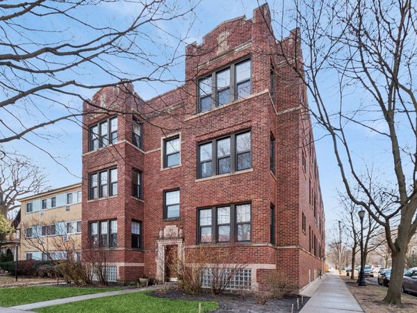 834 Seward Street, Unit 2, Evanston, IL 60202