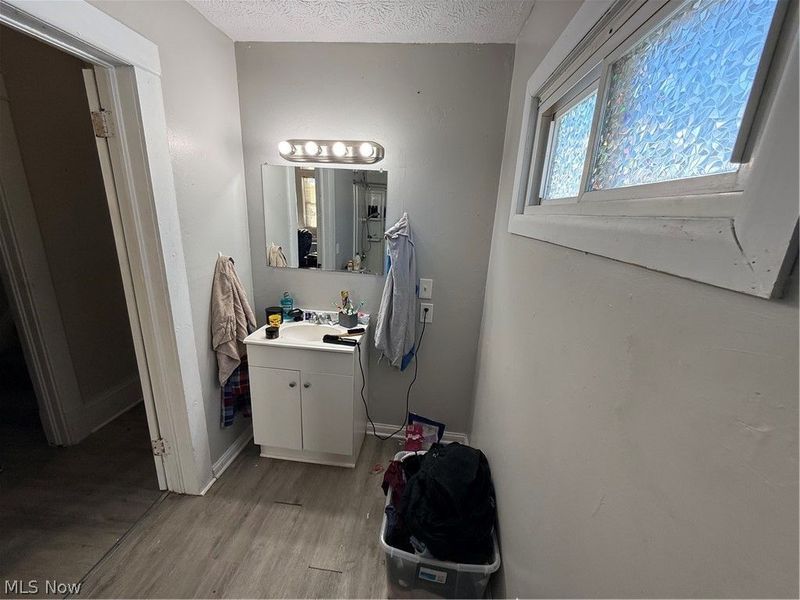 1226 Shriver Avenue NE, Canton, OH 44705 Photo 5