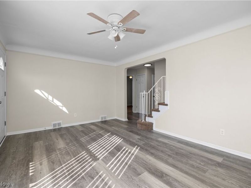 15807 Westview Avenue , Cleveland, OH 44128 Photo 5