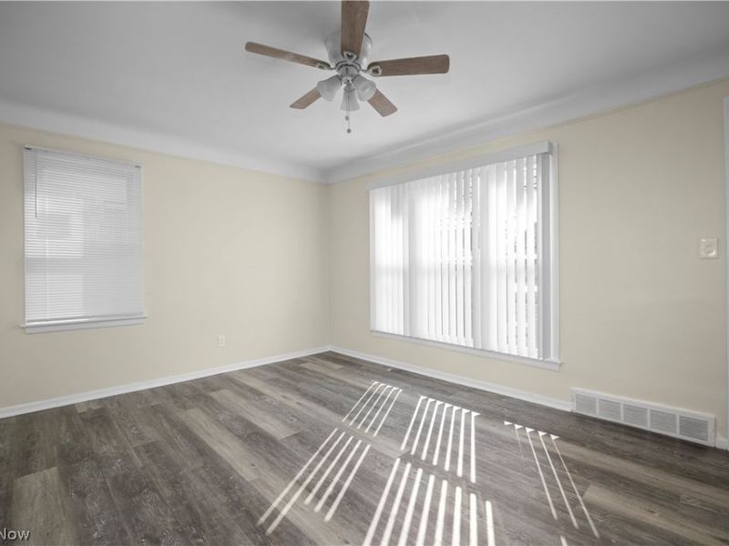 15807 Westview Avenue , Cleveland, OH 44128 Photo 7