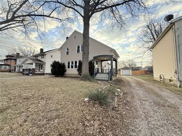 837 Eastland Avenue, Akron, OH 44305