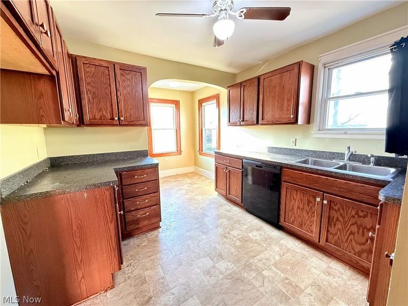 837 Eastland Avenue , Akron, OH 44305 Photo 12