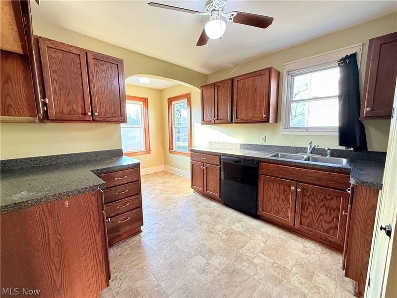 837 Eastland Avenue , Akron, OH 44305 Photo 13