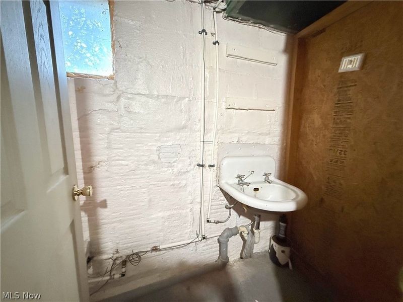 837 Eastland Avenue , Akron, OH 44305 Photo 32