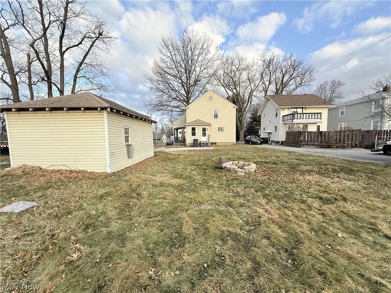 837 Eastland Avenue , Akron, OH 44305 Photo 5