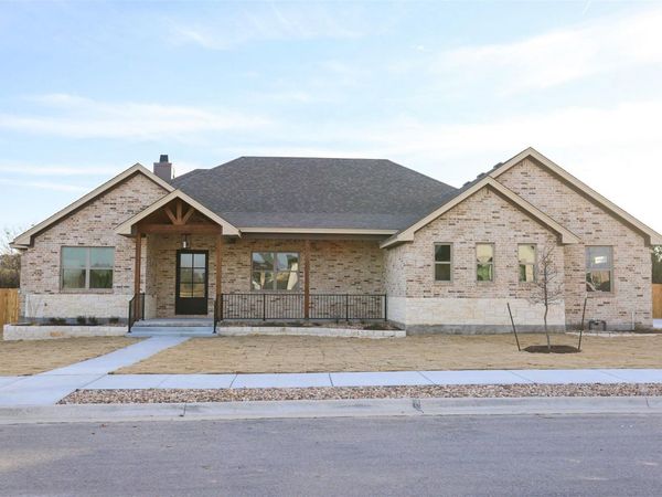 1814 Dorian DR , Salado, TX 76571