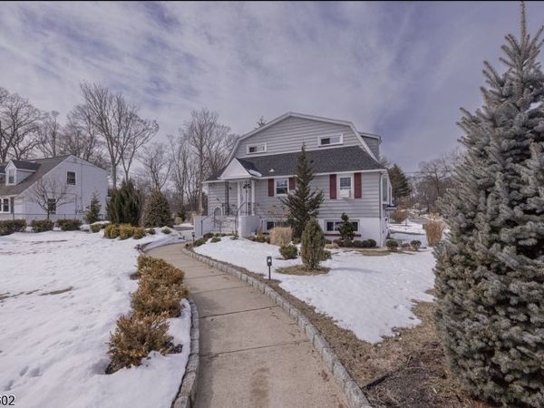 287 Atlantic Dr, Parsippany-Troy Hills, NJ 07054