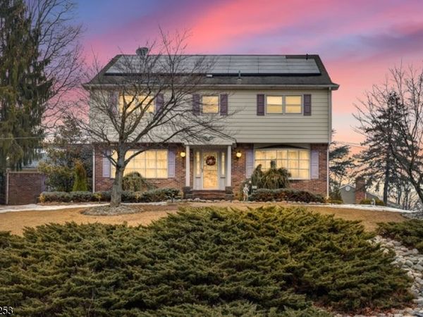 403 Roberts Ln, Scotch Plains, NJ 07076