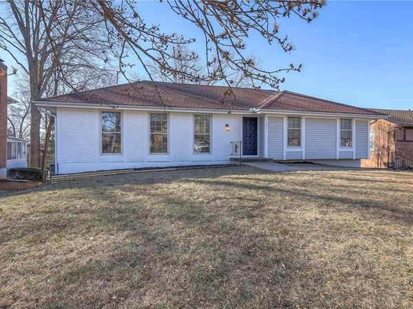 10411 W 49th Place, Shawnee, KS 66203