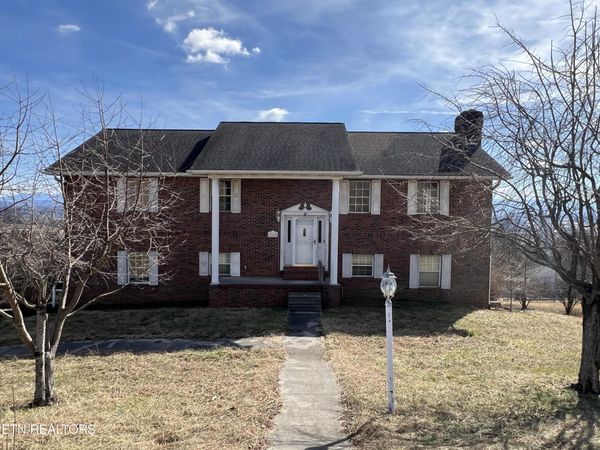 1060 Hilltop Lane, Kodak, TN 37764