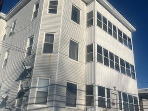 51 Pleasant, Leominster, MA 01453