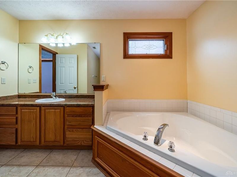 6350 Charlotte Court, Huber Heights, OH 45424 Photo 27