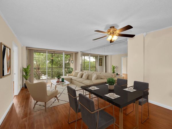 118 Royal Park Drive, Unit 4G, Oakland Park, FL 33309