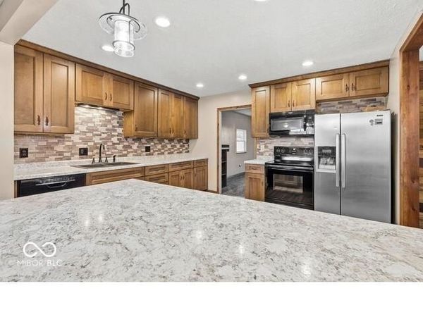 1405 Lafayette Avenue, Lebanon, IN 46052