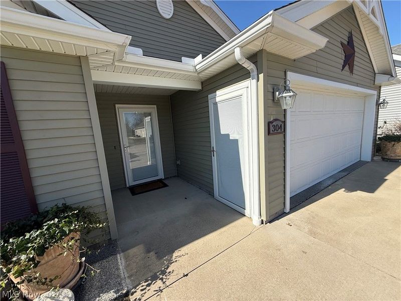 304 Woodland Way , Jefferson, OH 44047 Photo 2