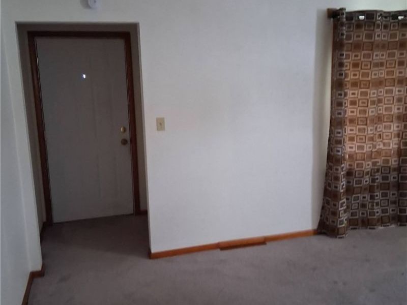 3058 Dayton Avenue , Lorain, OH 44055 Photo 6