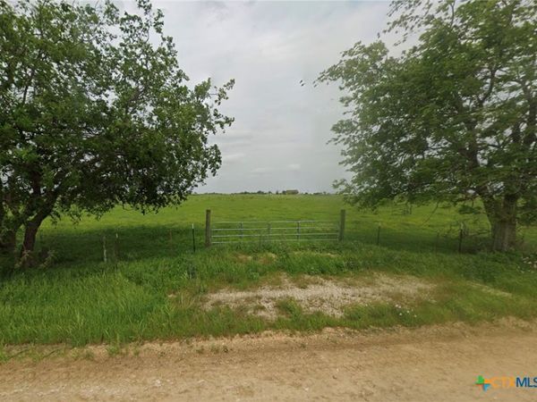 2275 County Road 115 , Rogers, TX 76569