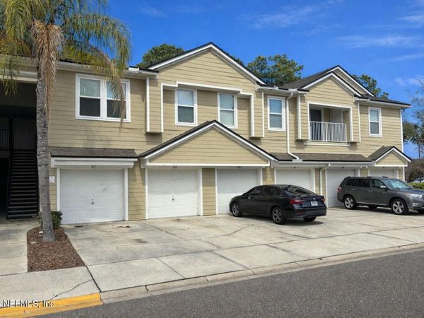 7039 DEER LODGE Circle, Unit 107, Jacksonville, FL 32256