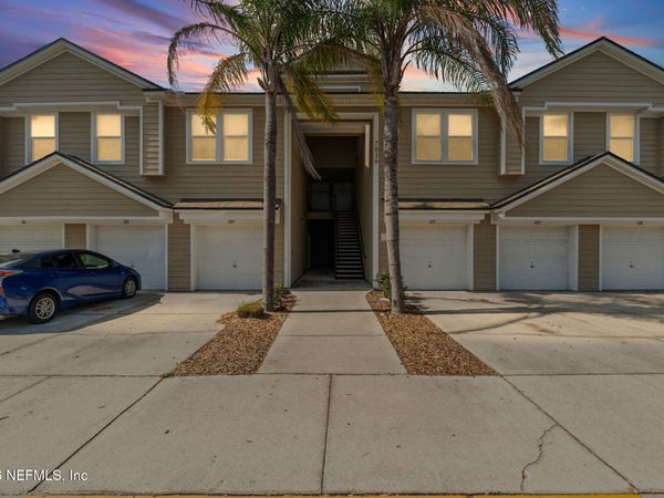 7039 DEER LODGE Circle, Unit 107, Jacksonville, FL 32256