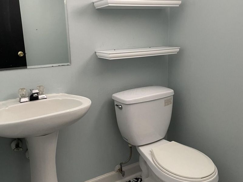 4979 Lyle Road, Columbus, OH 43229 Photo 7