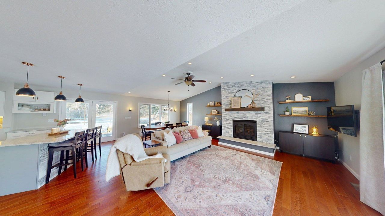 3601 24th Street Nw, Willmar, MN 56201 Main Photo